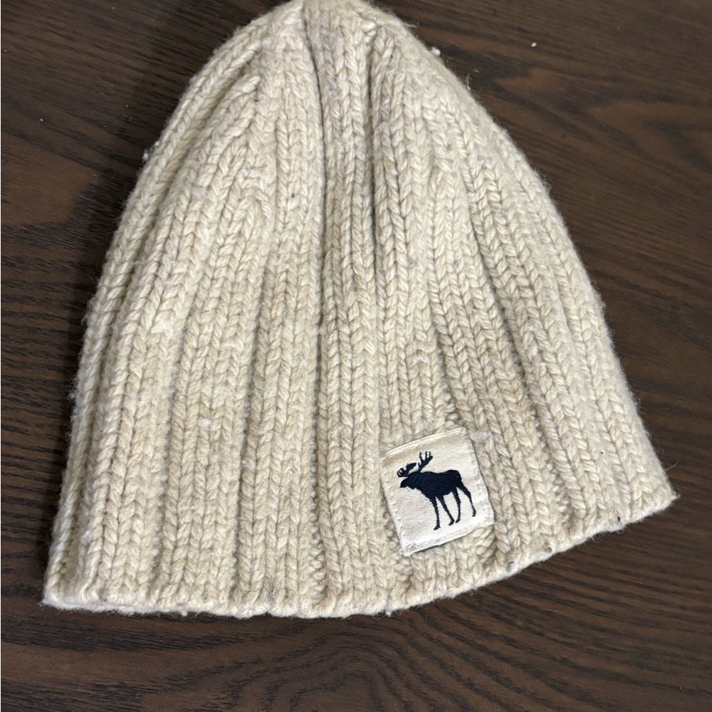 Abercrombie & Fitch Youth Ribbed Knit Beanie Hat Cream Ivory Moose Logo